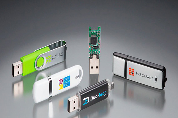  راهنمای.خرید.فلش.مموری.باکیفیت.و.پرسرعت