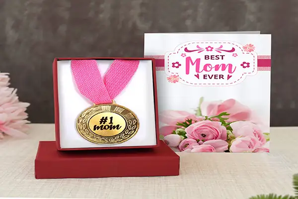  کادو.و.هدیه.ارزشمند.برای.روز.مادر